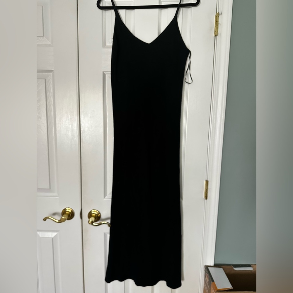 BLACK TIGHT FITTING DRESS